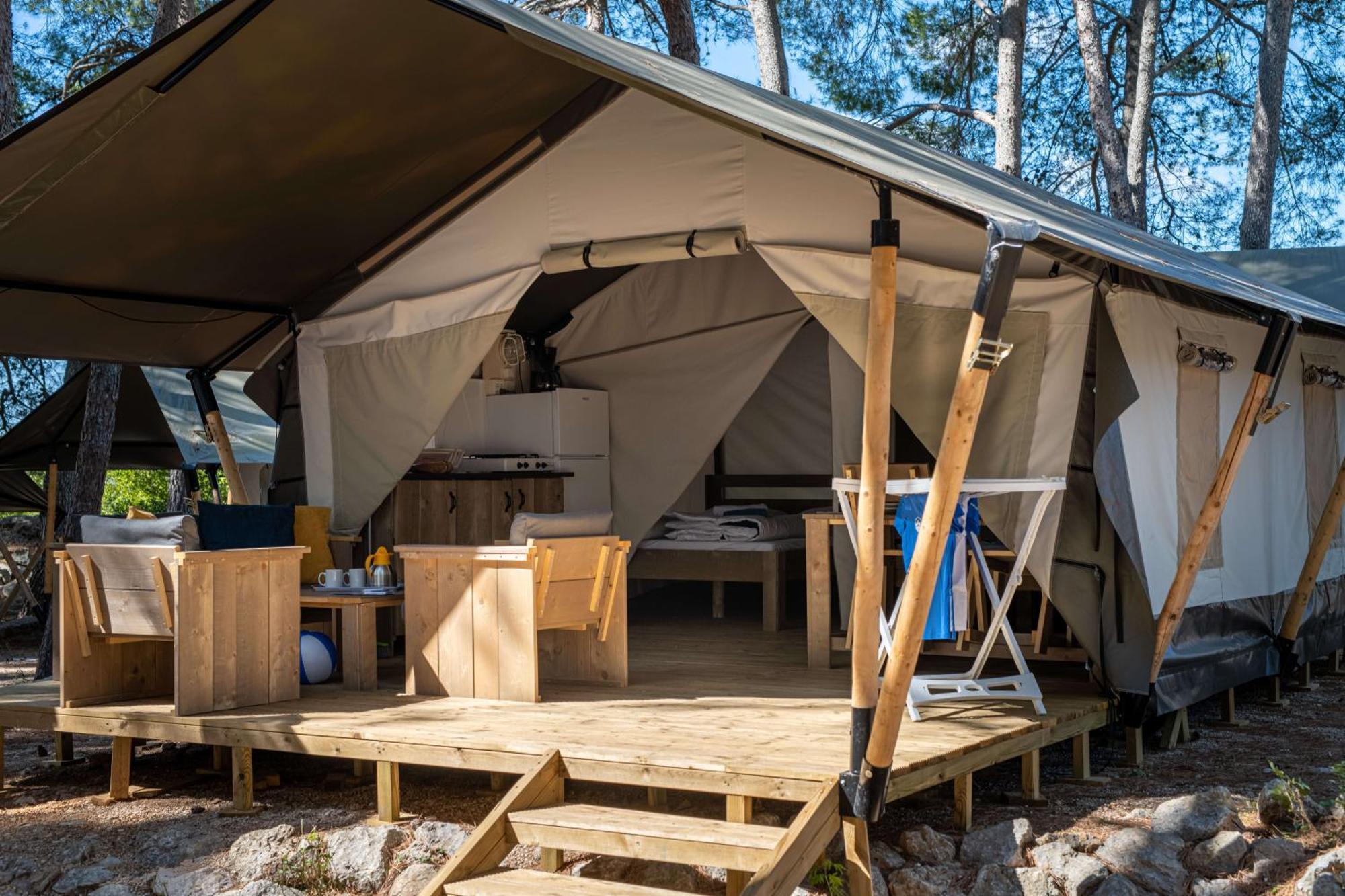 Easyatent Safari Tent Comfort Krk Krk Town Rom bilde