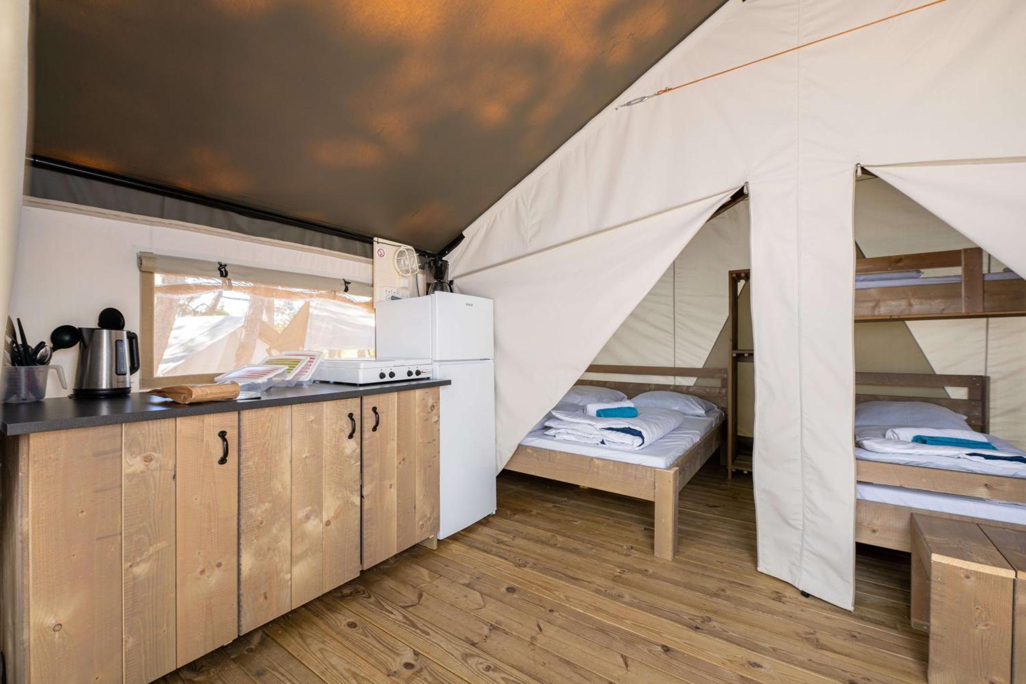 Easyatent Safari Tent Comfort Krk Krk Town Rom bilde
