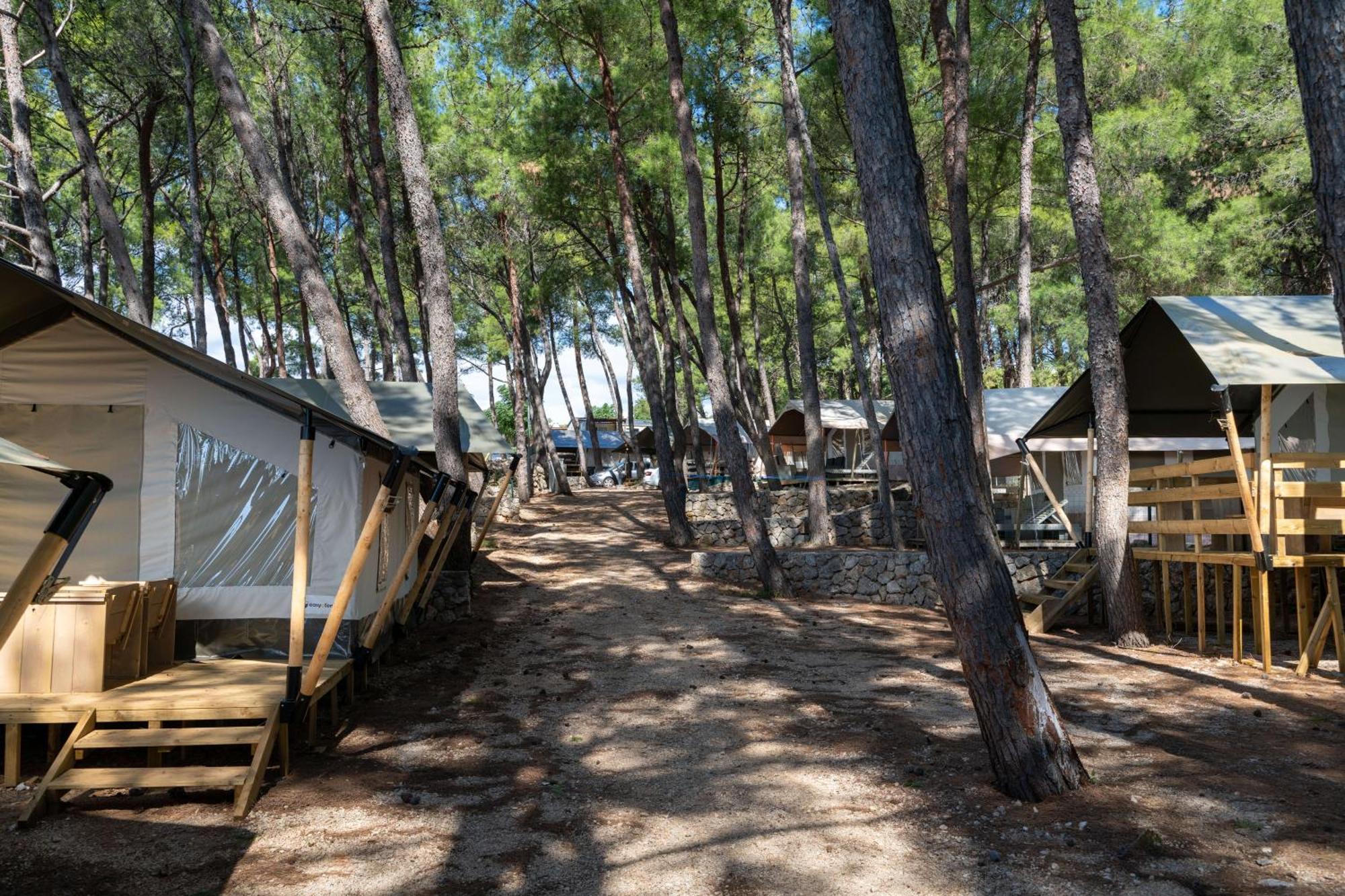 Easyatent Safari Tent Comfort Krk Krk Town Rom bilde